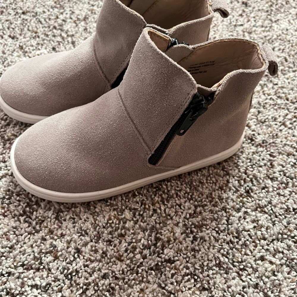 Monkey Feet Taupe Booties, size 3-4Y